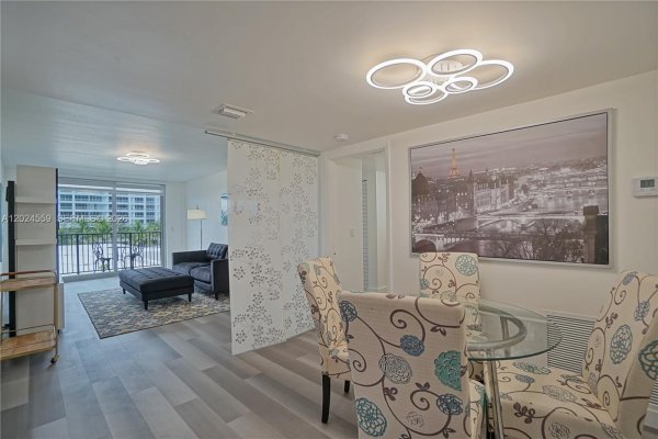 9273 Collins Ave #309 Surfside, FL 33154