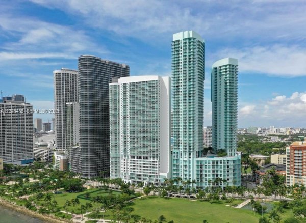 1900 N Bayshore Dr #2415 Miami, FL 33132