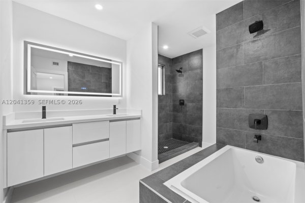 2940 SW 12th St Miami, FL 33135