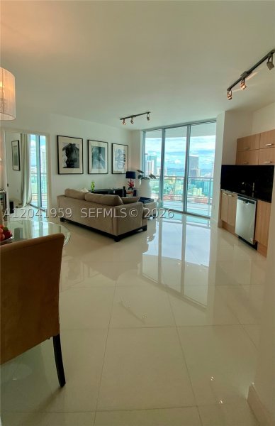 350 S Miami Ave #3813 Miami, FL 33130