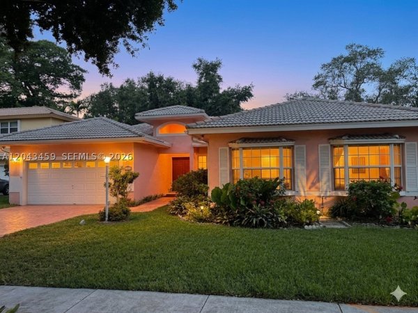 9812 SW 77th Pl Miami, FL 33156