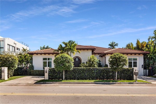 1360 98th St Bay Harbor Islands, FL 33154