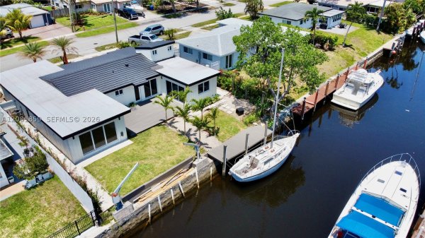 1720 SW 23rd Ave Fort Lauderdale, FL 33312
