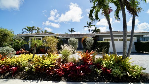 2116 NE 68th Fort Lauderdale, FL 33308