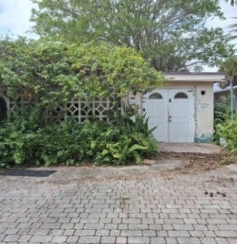 1805 N Dixie Fort Lauderdale, FL 33305