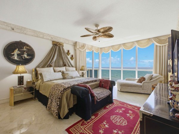 3200 N Ocean #801 Fort Lauderdale, FL 33308