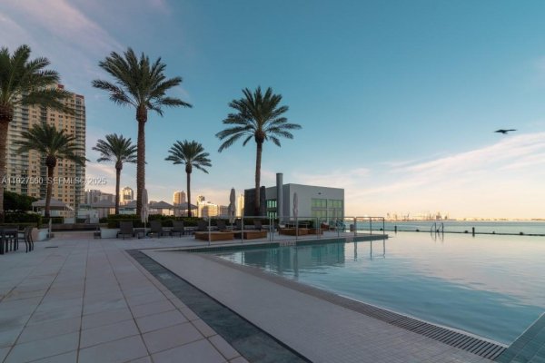 1331 Brickell Bay Dr #3607 Miami, FL 33131