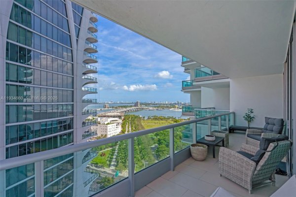 900 Biscayne Blvd #2312 Miami, FL 33132