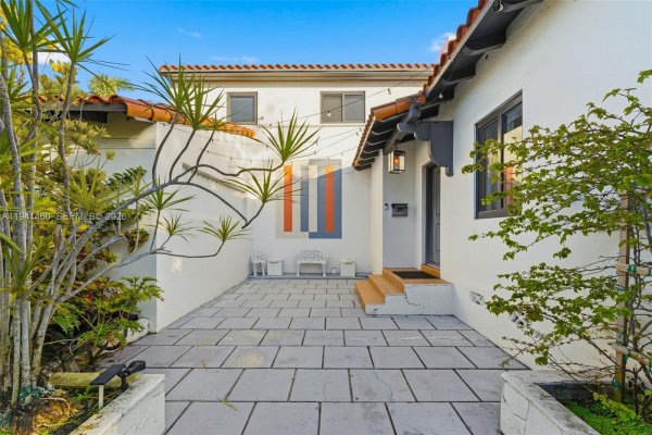 541 NE 105th St Miami Shores, FL 33138