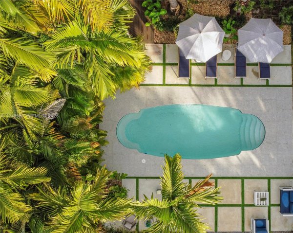 11905 NE 6th Ave Biscayne Park, FL 33161