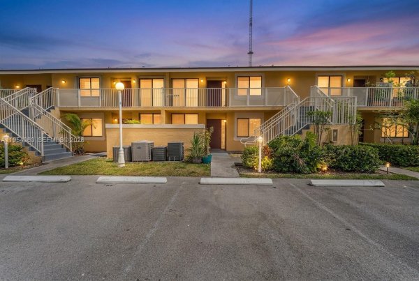 440 NW 214th St #104 Miami Gardens, FL 33169