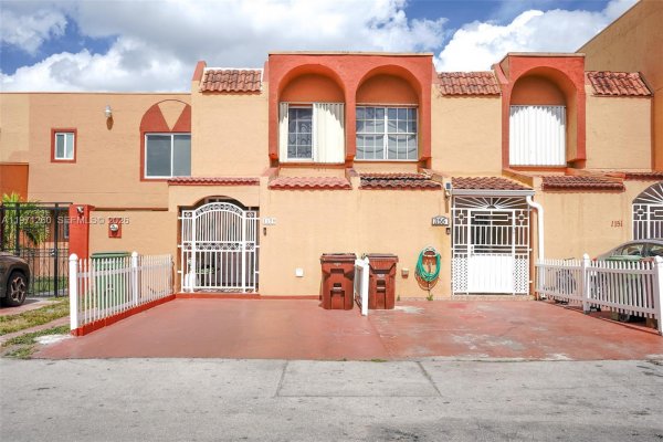 1159 W 40th St #16 Hialeah, FL 33012