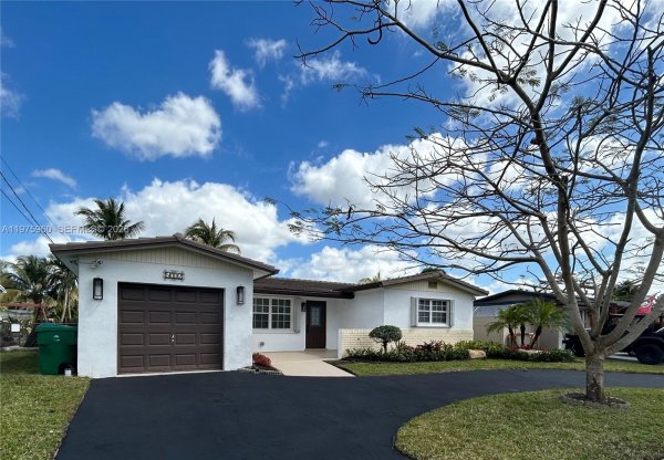 5032 SW 94th Ave Cooper City, FL 33328