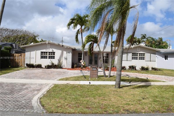 5317 Van Buren St Hollywood, FL 33021