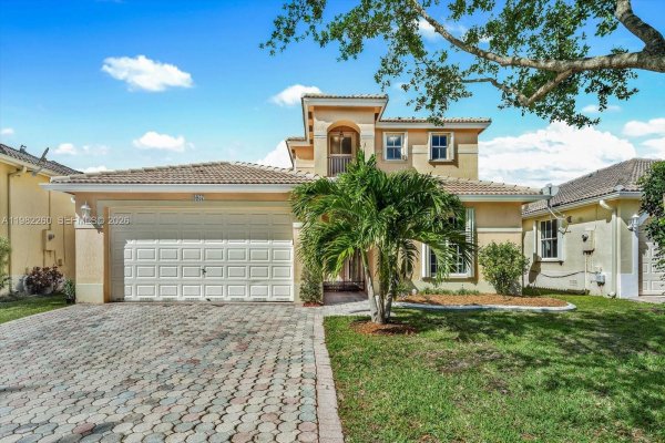 9057 SW 161st Ter Palmetto Bay, FL 33157