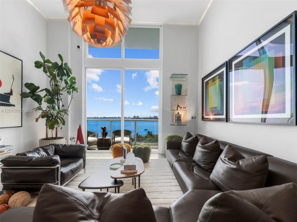 1900 N Bayshore Dr #903 Miami, FL 33132