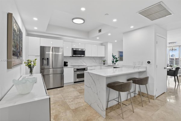 3330 NE 190th St #1817 Aventura, FL 33180
