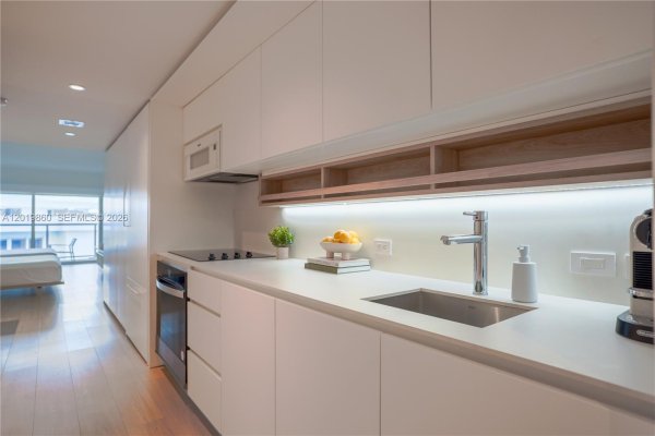 10250 Collins Ave #407 Bal Harbour, FL 33154