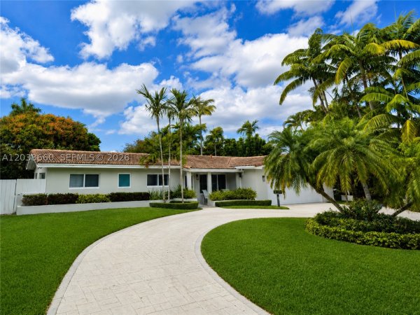 9710 SW 72nd Ct Pinecrest, FL 33156