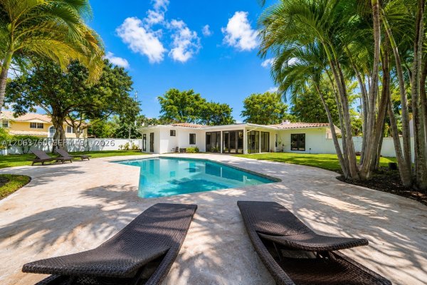 549 NE 12th Ave Fort Lauderdale, FL 33301