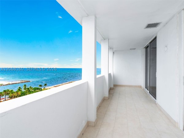 10275 Collins Ave #PH1506 Bal Harbour, FL 33154