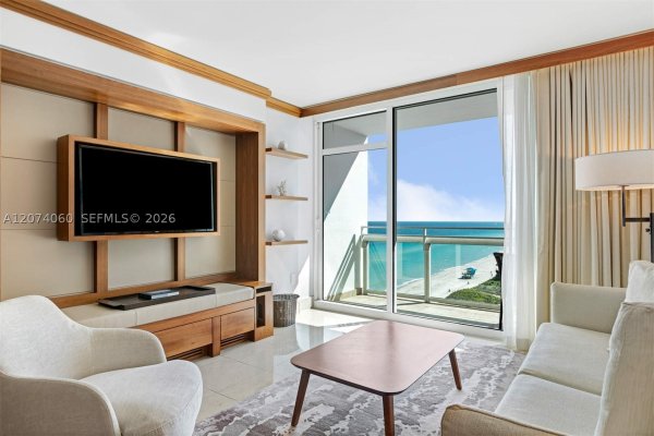 6801 Collins Ave #920 Miami Beach, FL 33141
