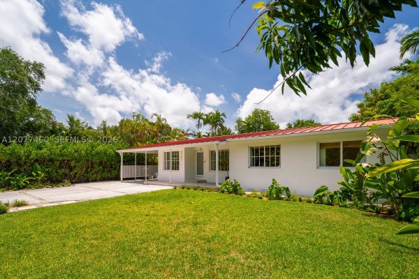 6761 SW 76th Ter South Miami, FL 33143