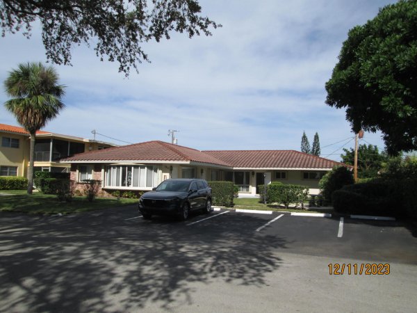 1911 NE 27th #1-3 Lighthouse Point, FL 33064