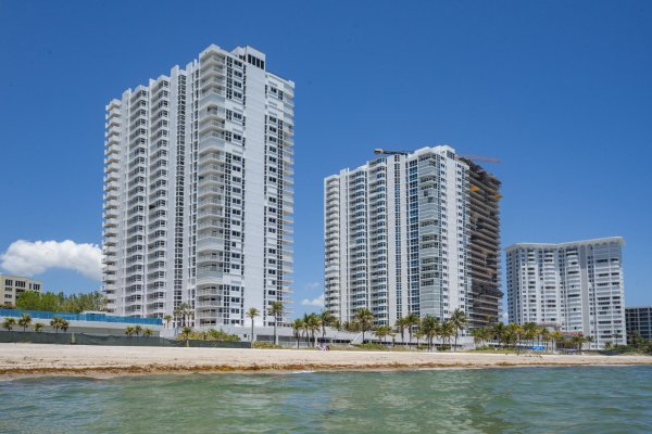 1370 S Ocean #905 Pompano Beach, FL 33062