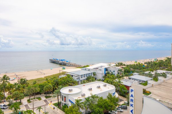 305 N Pompano Bch Blvd #1404 Pompano Beach, FL 33062