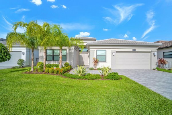 11368 Apricot Vly Dr Boynton Beach, FL 33473