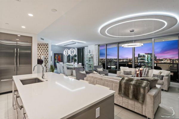 100 E Las Olas #1901 Fort Lauderdale, FL 33301