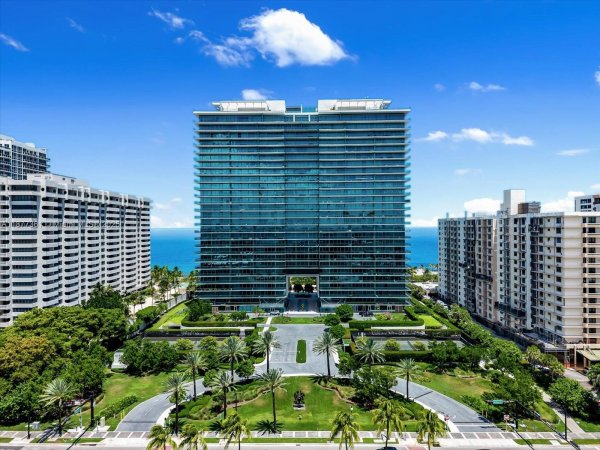 10201 Collins Ave #707 Bal Harbour, FL 33154