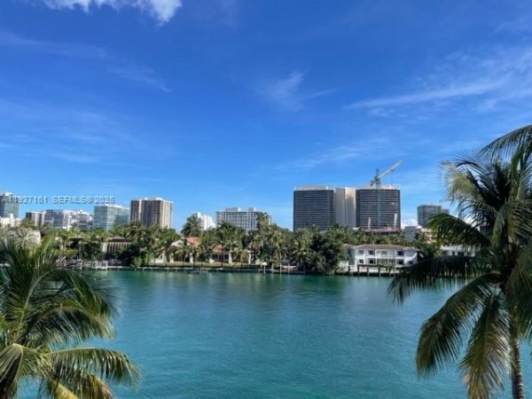 9721 E Bay Hbr Dr #3C Bay Harbor Islands, FL 33154