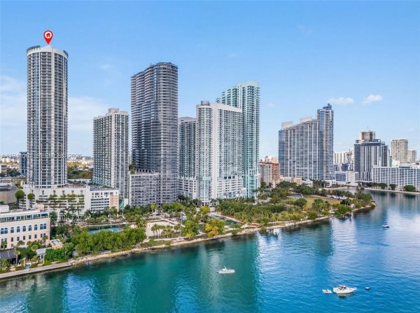 1750 N Bayshore Dr #4109 Miami, FL 33132