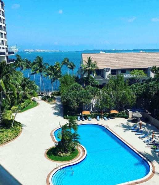 540 Brickell Key Dr #705 Miami, FL 33131