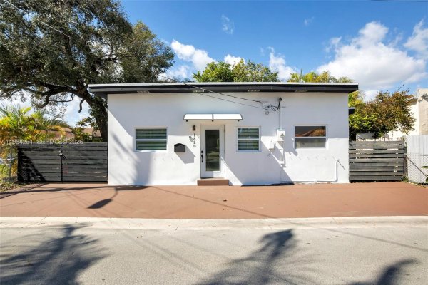 1820 SW 25th Ave Miami, FL 33145