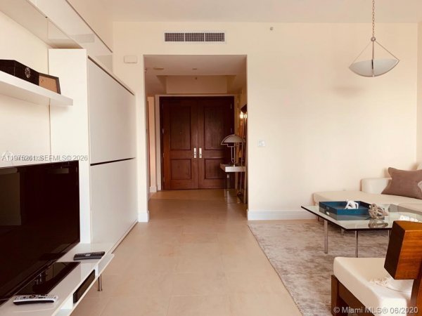 1425 Brickell Ave #43D Miami, FL 33131