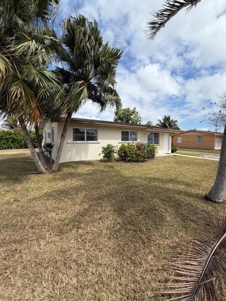 14865 SW 302nd St Homestead, FL 33033