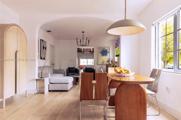 2397 SW 13th St Miami, FL 33145