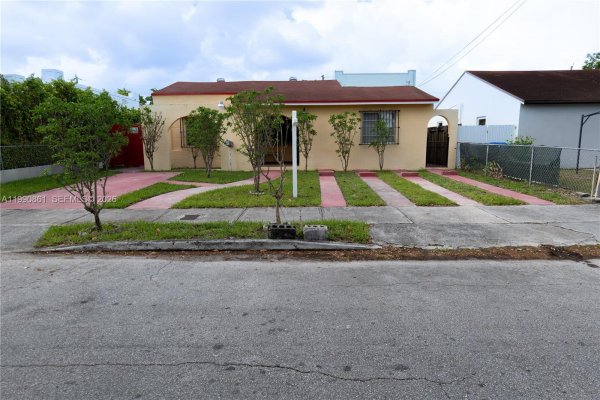 2323 SW 17th Ter Miami, FL 33145