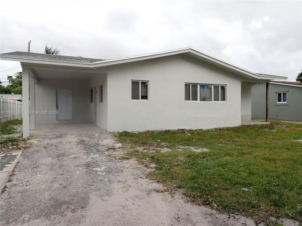 2241 N 62nd Ave Hollywood, FL 33024