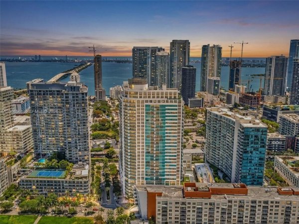 3301 NE 1st Ave #M0306 Miami, FL 33137