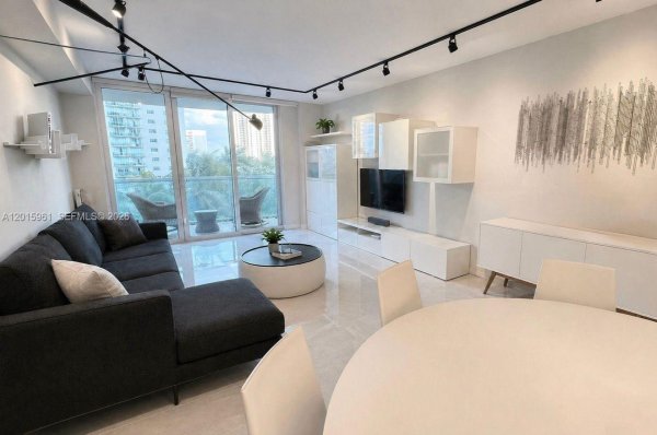 19380 Collins Ave #402 Sunny Isles Beach, FL 33160