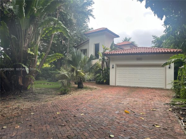 6550 SW 75th South Miami, FL 33143