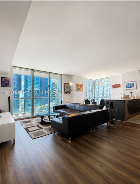 55 SE 6th St #2802 Miami, FL 33131
