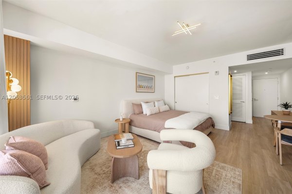 90 NE 32th St #720 Miami, FL 33127