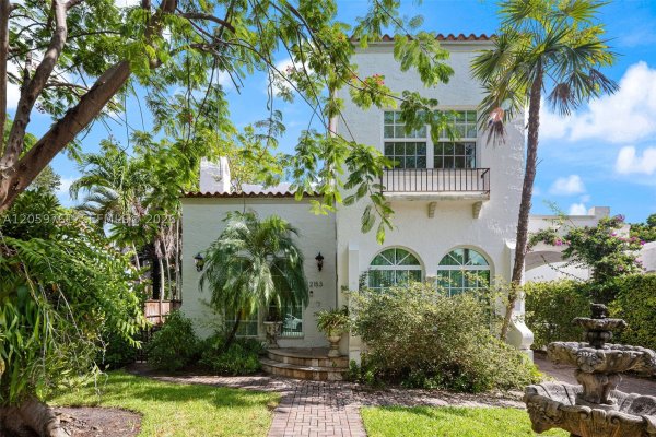 2153 Sw 13th St Miami, FL 33145