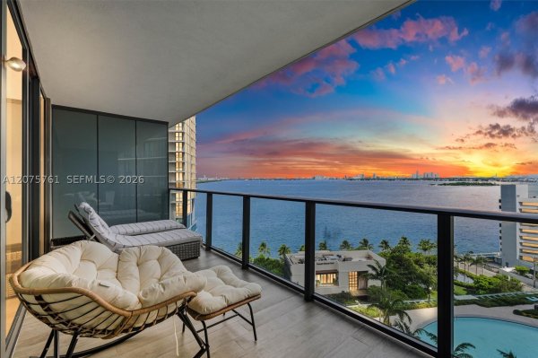 650 NE 32nd St #1203 Miami, FL 33137