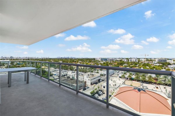 9511 Collins Ave #909 Surfside, FL 33154